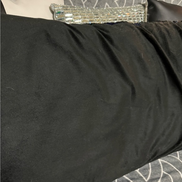 Body pillow- sequin blue and green that change to black - Picture 7 of 7